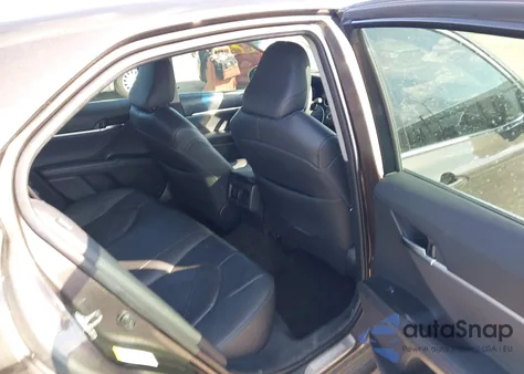 2018 Toyota Camry Xle z USA, uszkodzony, nr VIN 4T1B11HK2JU523754